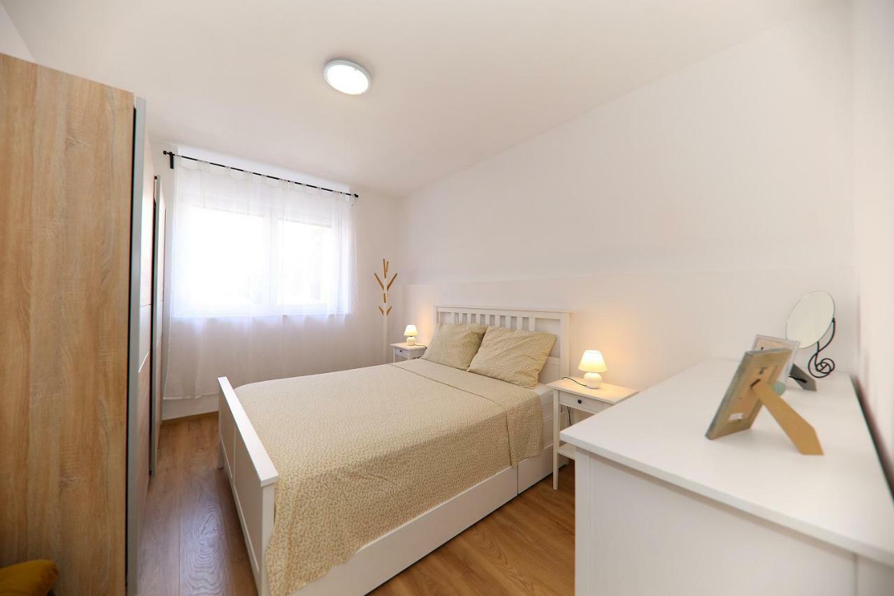 Apartman Dana Zadar Bagian luar foto